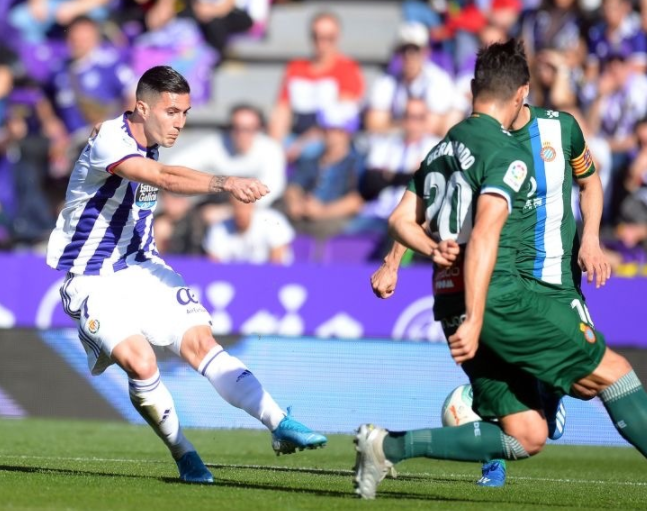 九游-Doinb迎来三赛季高光表现，加拿大队球迷沸腾！的简单介绍