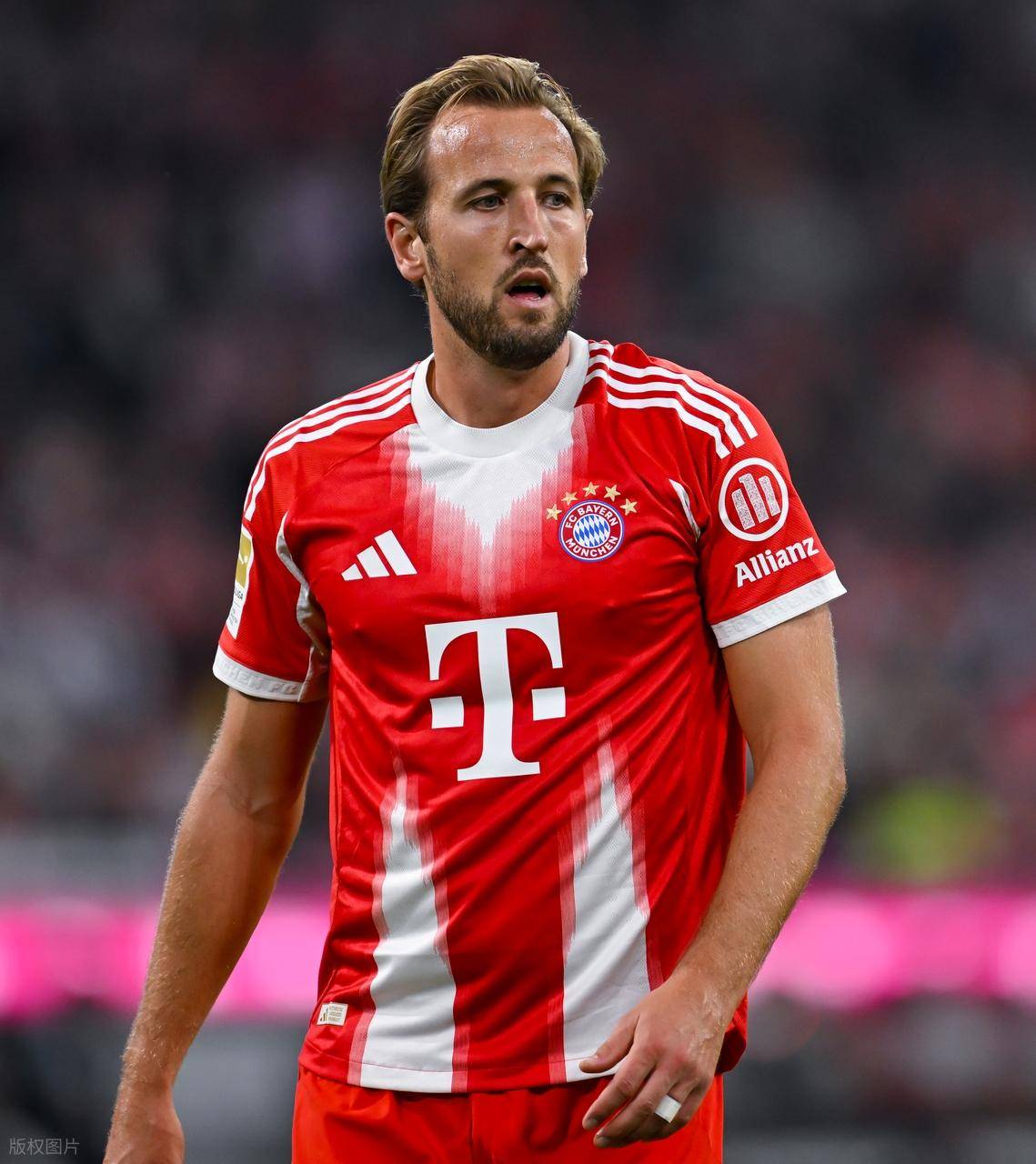 九游娱乐-包含凯恩回归赛场，大胜首场状态亮眼，巴塞罗那观众沸腾！的词条